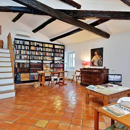Trastevere Charming Loft | Romeloft Appartamento Roma